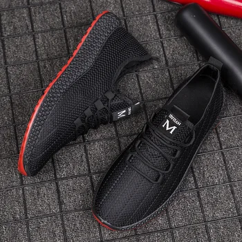 Корейската версия на тренд мъжки обувки 2022, Лятна Нова Дишаща мъжки окото обувки за спорт и отдих, чисто черна мрежа обувки